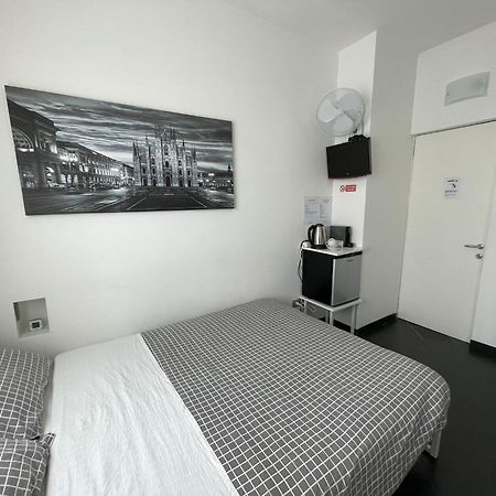 Hotel A Casa Di Ara à Milan Chambre photo